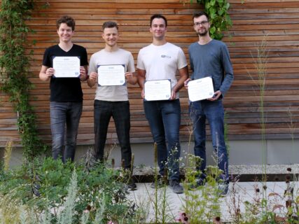 Zum Artikel "Sieg bei der IMS Student Design Competition 2025"